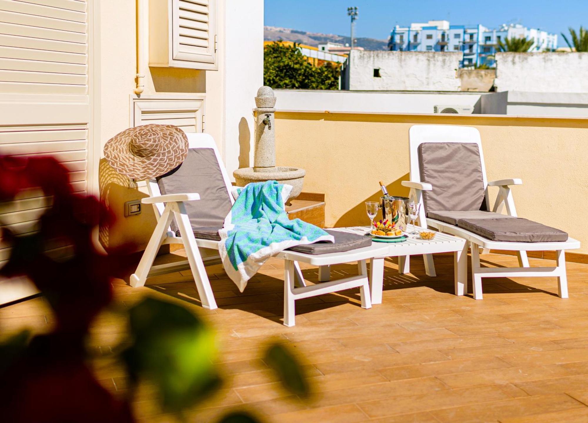 Mare E Castello Apartment Manfredonia Exterior photo